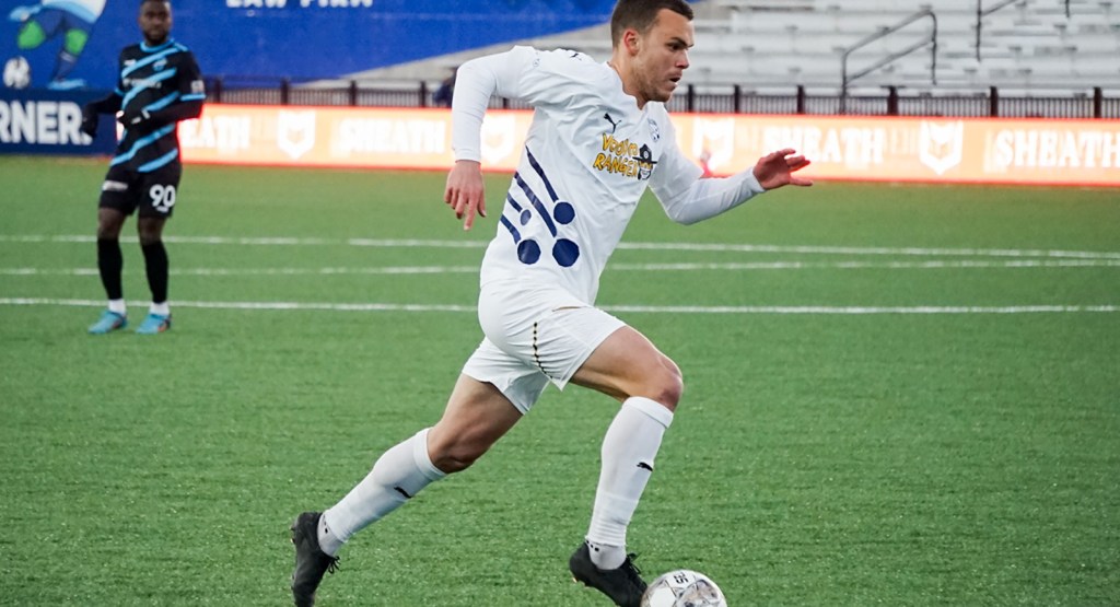 Ethan Vanacore-Decker in action against the Colorado Springs Switchbacks in the Lamar Hunt U.S. Open Cup.